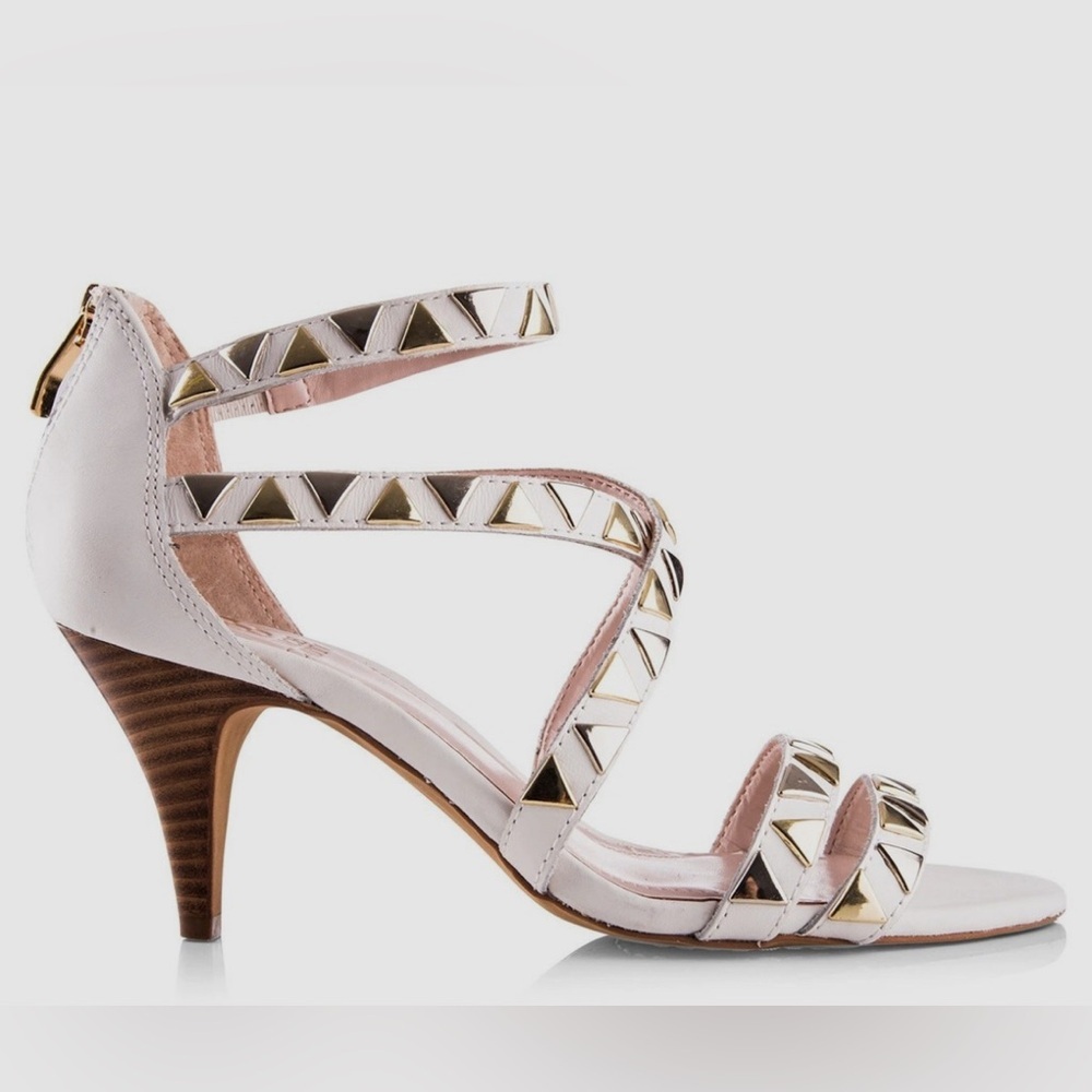 Vince Camuto White Mikal Leather Heeled Sandals w/ Gold Studs & Zipper Back EUC